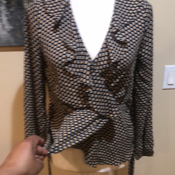 Max Studio Ruffle Wrap Front V-neck Tie Elastic Waist Long Sleeve Top-XS - Picture 6 of 11